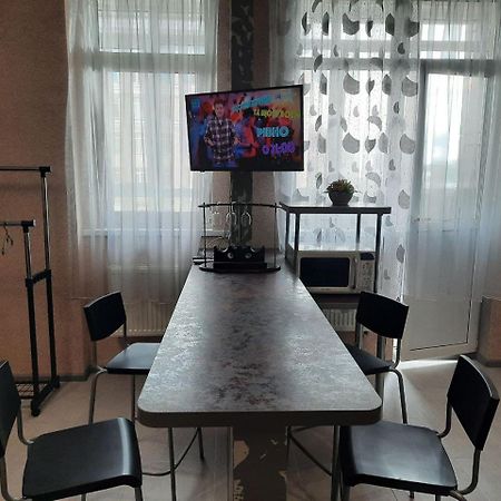 Прекрасная комфортная квартира в центре Киева рядом с метро Вокзальная и Университет Экстерьер фото